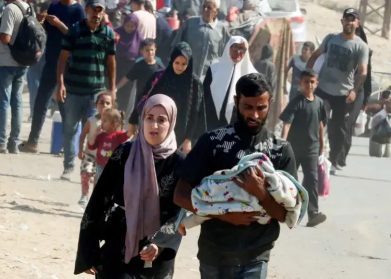 2025-09-15T113045Z_18735394_RC27SGAAZF85_RTRMADP_3_ISRAEL-PALESTINIANS-GAZA-1758063303