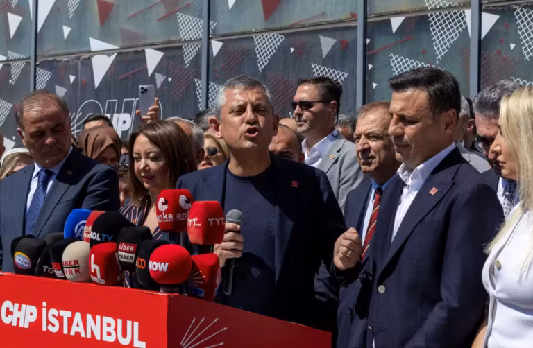 6c2b996_ftp-import-images-1-h3zrnaxihbvm-2025-09-03t120453z-1981588164-rc2ckga6tml1-rtrmadp-3-turkey-opposition-istanbul