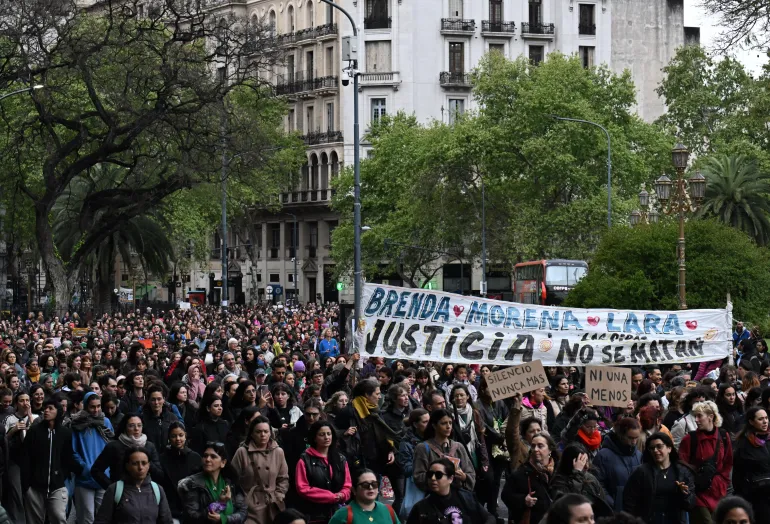 AFP__20250927__76ZC8VL__v2__HighRes__ArgentinaCrimeWomenProtest-1759022157
