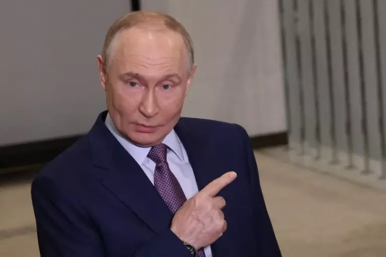 0_Russian-President-Vladimir-Putin-Attends-Congress-Of-Russian-Geographic-Society