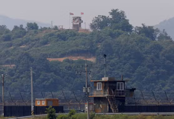 97ff226_ftp-import-images-1-b6cxbaoxoome-2025-08-18t063329z-951277513-rc2h9gavgft0-rtrmadp-3-northkorea-southkorea