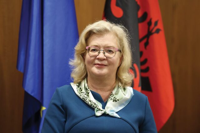 Salla-Saastamoinen-1202-1024x682-1-640x426