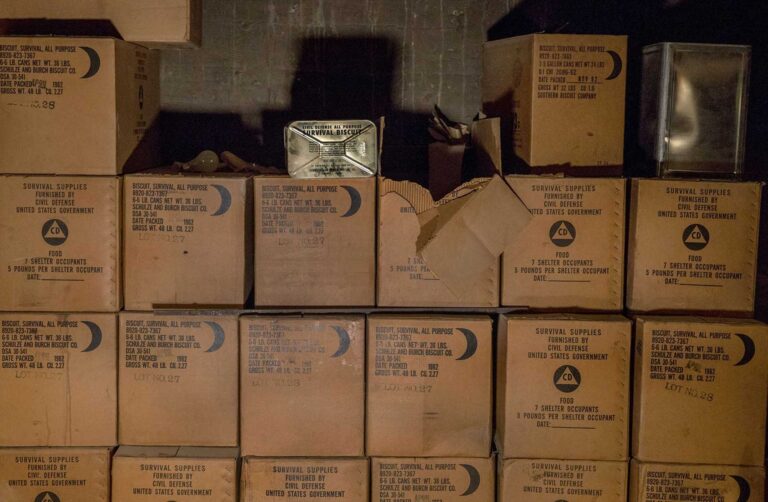 fallout-shelter-food-supplies-gettyimages-862967632