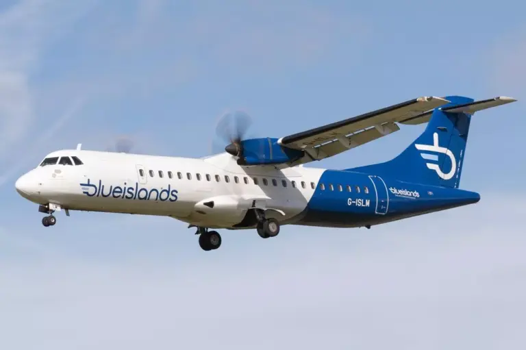 0_Blue-Islands-Airline-ATR-72St-Helier-Jersey