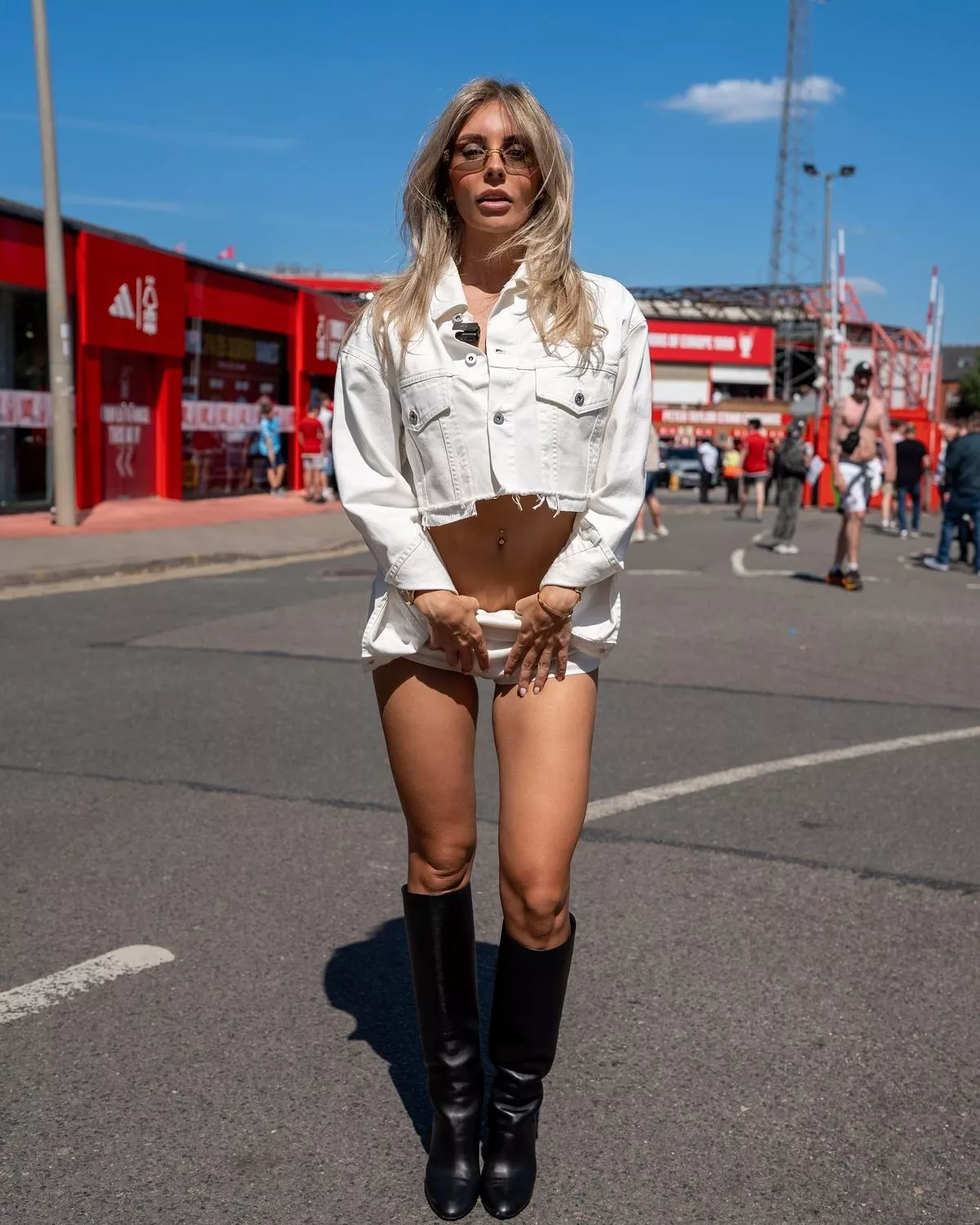 3_bonnie_blue_xox_1746998419_3630408332679945653_61403632065