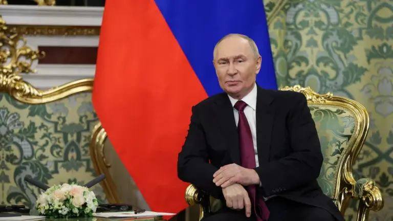 61de9e8b088184727535102e57f0b526ffb8e187bfdf3d50c31e16fb0bea6cd1