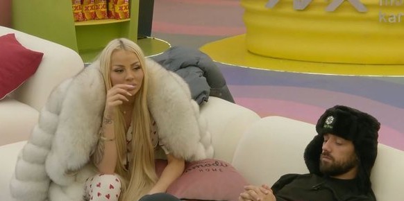 -640-0-89adbff24ba2256f33e63134c6374c9b