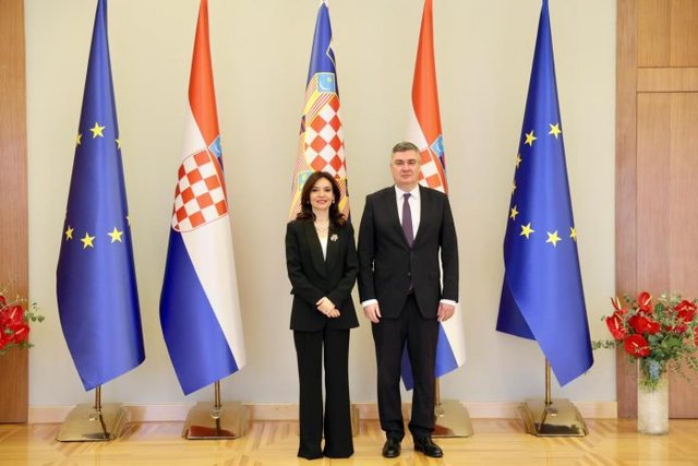 -640-0-elis-1763987881