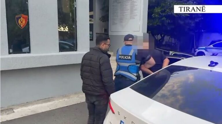 -800-0-1762264155xkronik-244