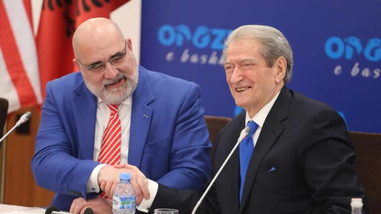 -900-0-1756749702xsali-berisha-chris-lacivita-255