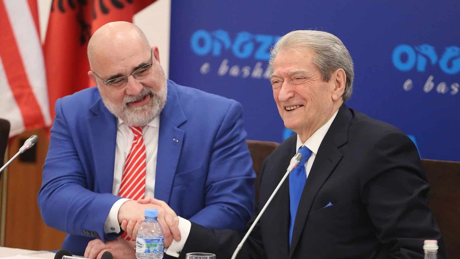 -900-0-1756749702xsali-berisha-chris-lacivita-255