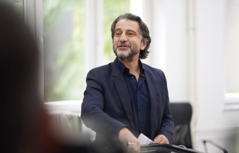 Screenshot_20251109_203740_Facebook