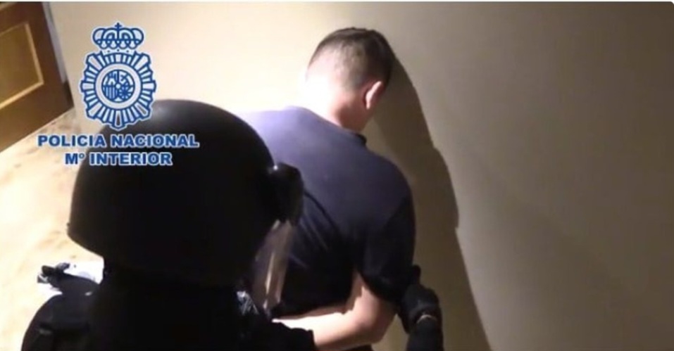 Screenshot_20251121_210405_Facebook