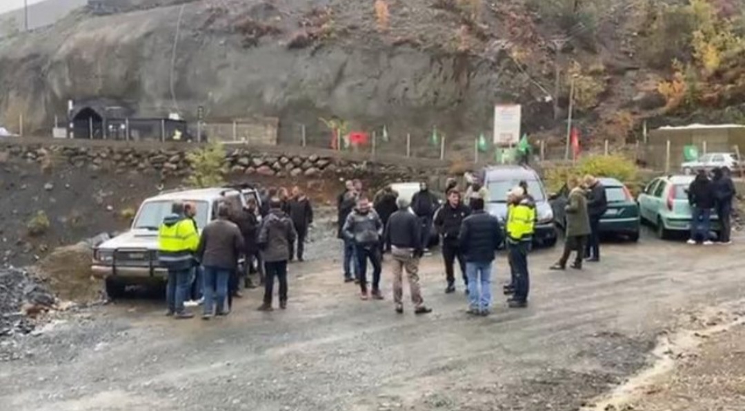 Screenshot_20251125_211234_Facebook