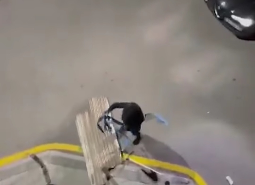 Screenshot_20251126_230416_Facebook