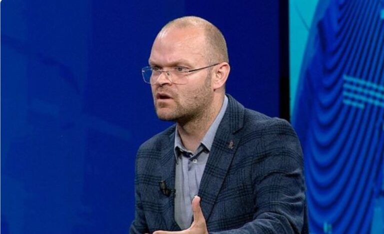 Screenshot_20251127_230704_Facebook