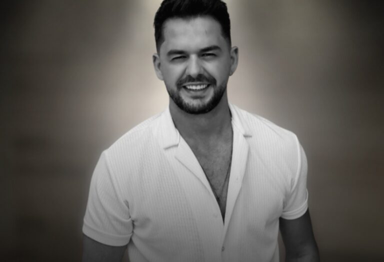 Screenshot_20251128_231832_Facebook