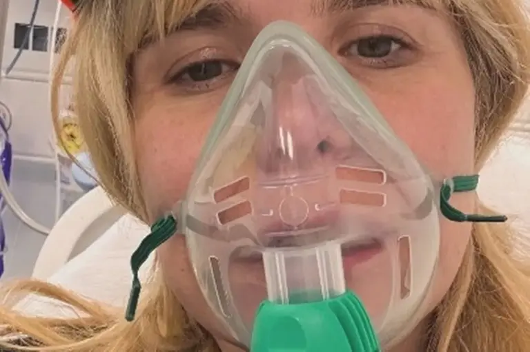 0_Pregnant-Paloma-Faith-reveals-shes-been-rushed-to-hospital