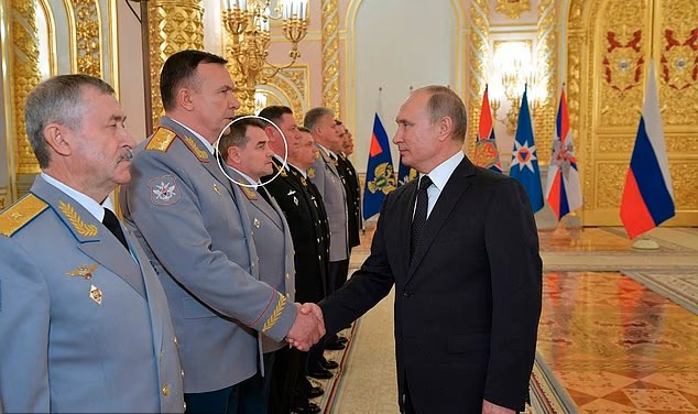 104936741-15405299-image-a-15_1766391529808