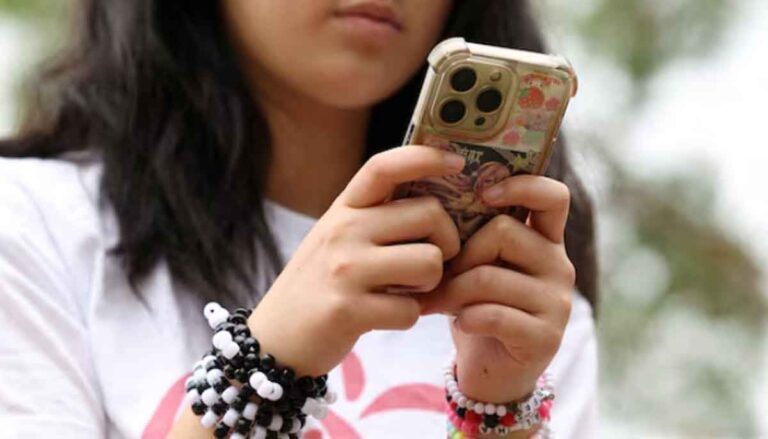 1384237_105847_updates