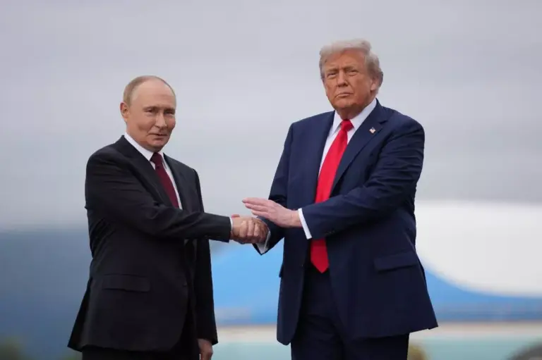 3_US-President-Trump-And-Russian-President-Putin-Meet-On-War-In-Ukraine-At-US-Air-Base-In-Alaska