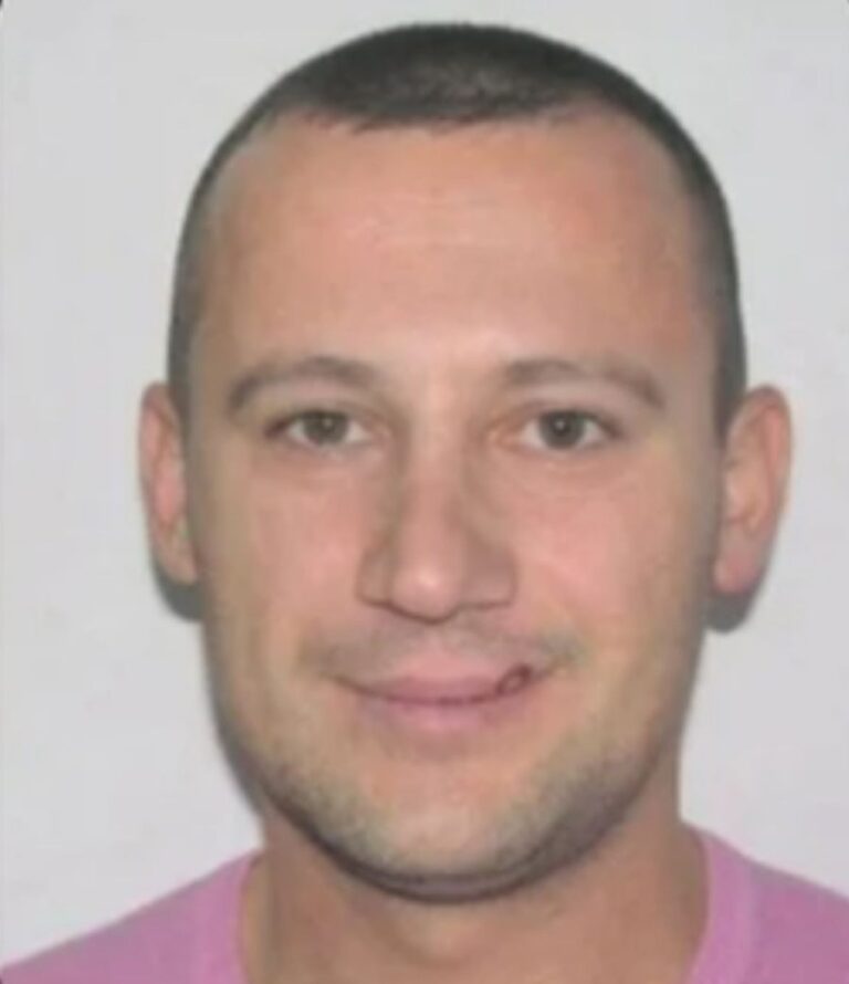 -900-0-1764577173xmondi-mehalla-240