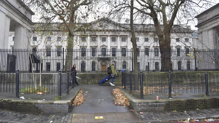 98d18beb20af8d76e70c611da25c90a585a21b0d8a35dd1ae9720cc322e2eb1a