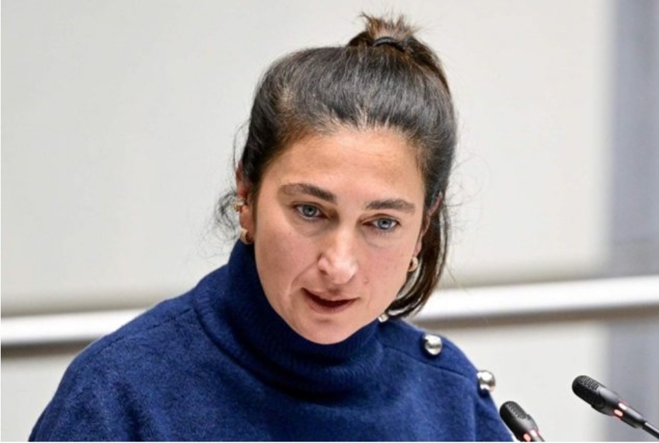 Screenshot_20251201_212204_Facebook