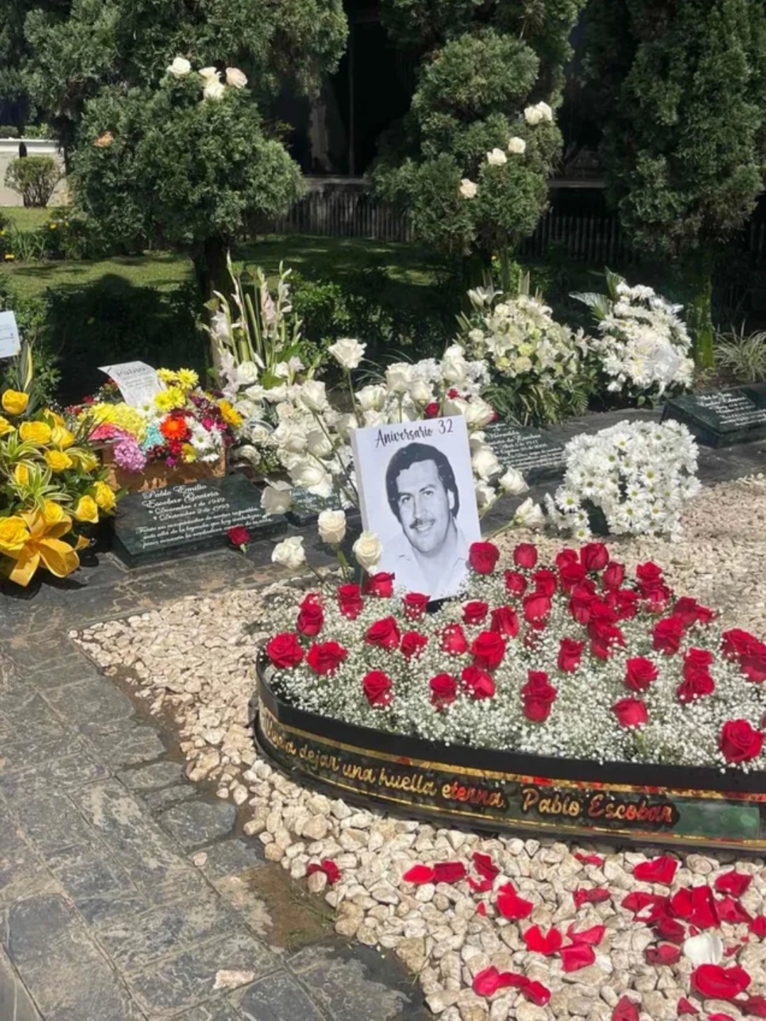 Screenshot_20251201_230924_Facebook