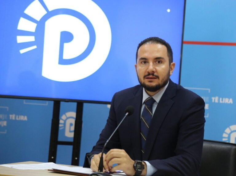 Screenshot_20251204_221906_Facebook