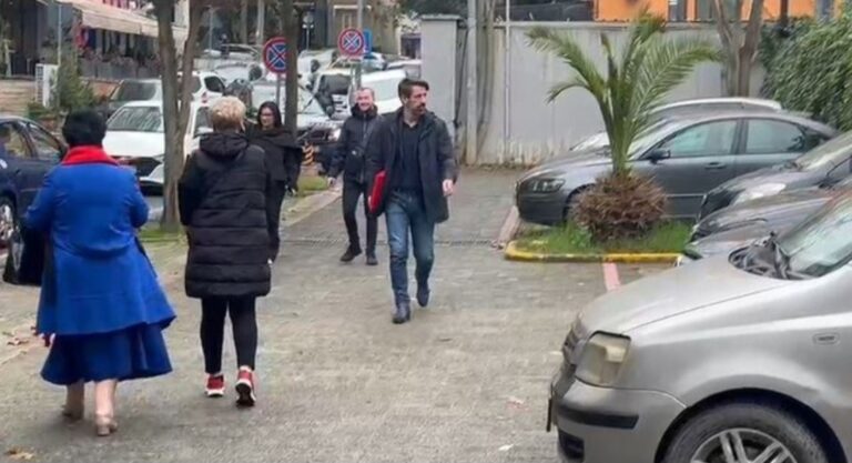 Screenshot_20251205_095911_Facebook