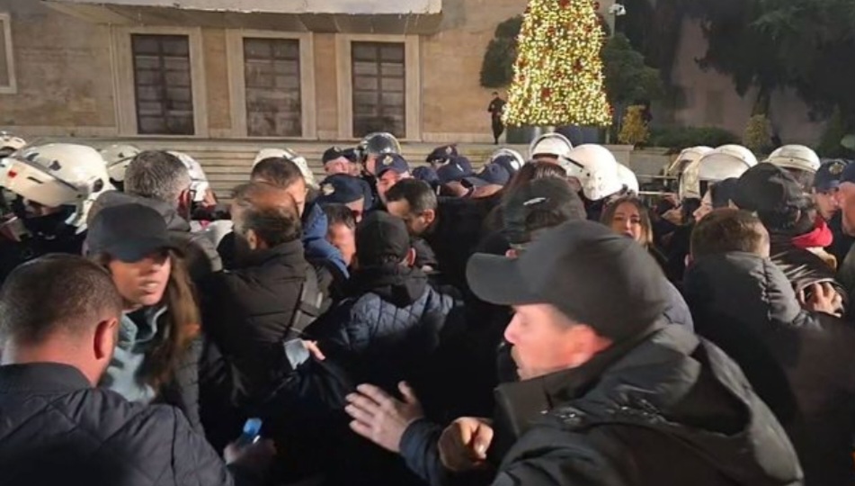 Screenshot_20251215_180410_Facebook