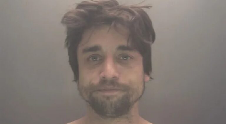 Screenshot_20251216_220855_Facebook