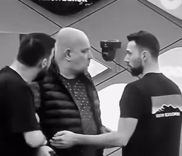 Screenshot_20251224_224424_Instagram