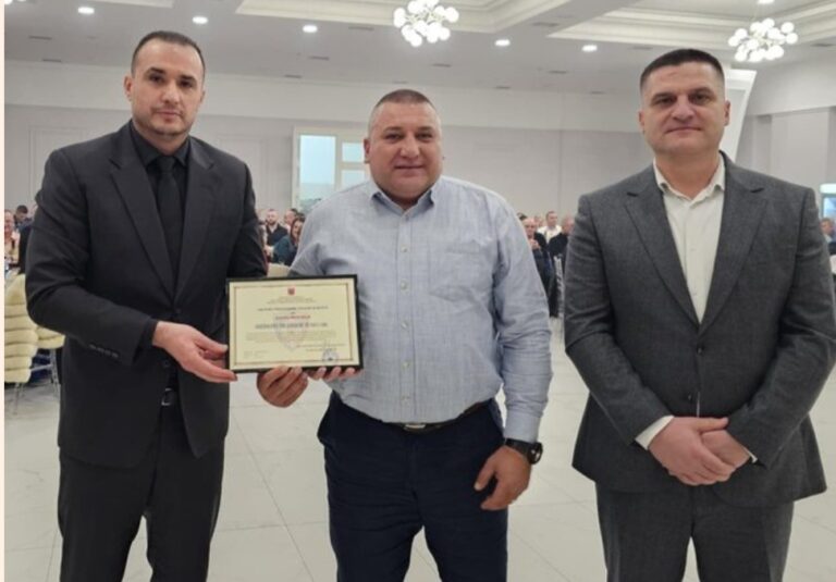 Screenshot_20251227_114634_Facebook