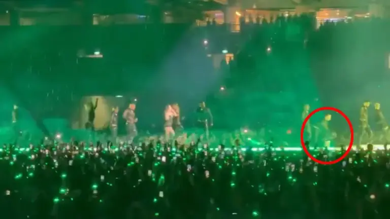 lady-gaga-forced-stop-sydney-1045440347