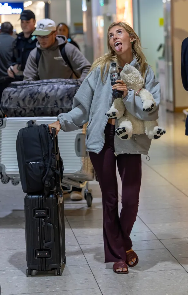 price-agreed-performer-bonnie-blue-1045453347_19db5d