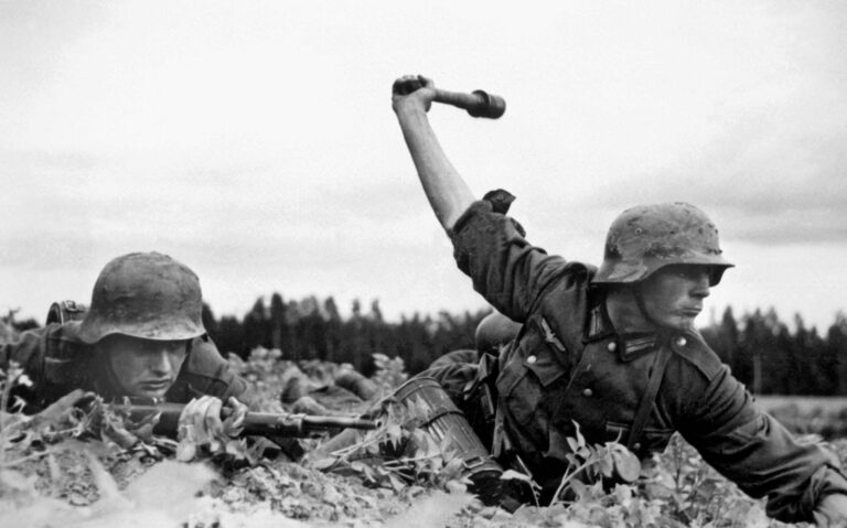 soldiers-German-part-Soviet-Union-Operation-Barbarossa-1941