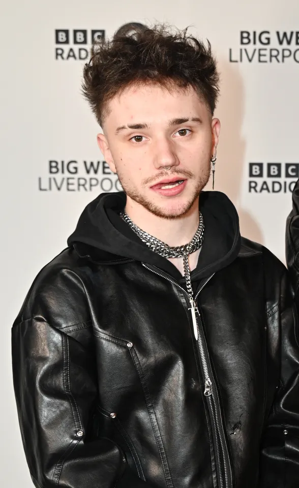 zachary-sutcliffe-haze-da-martian-1045047800