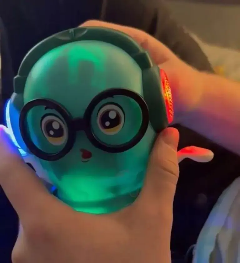 0_JH_MEN_130126_TIKTOKTOYJPG