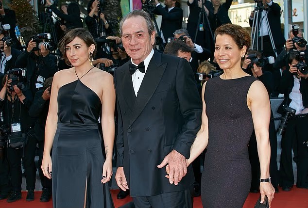 105168283-15429219-image-a-1_1767363994715