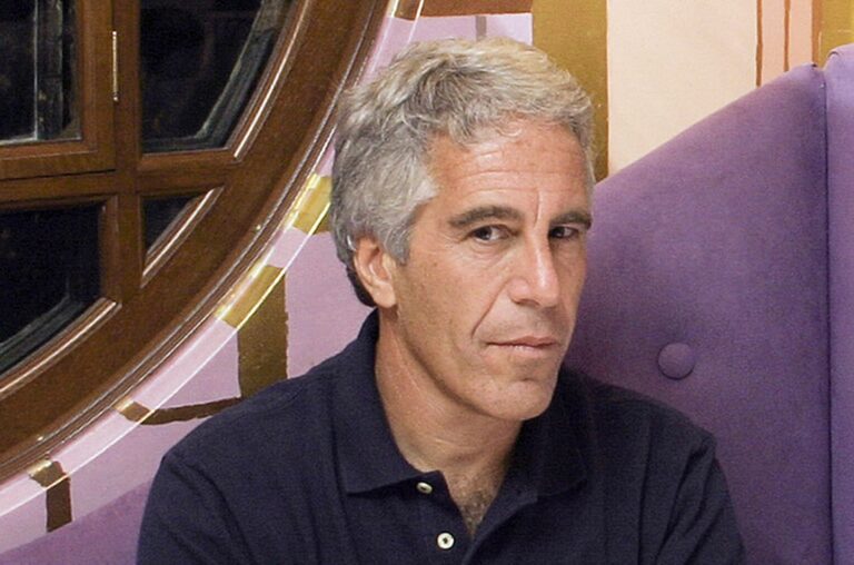 190711-jeffrey-epstein-2004-al-1142