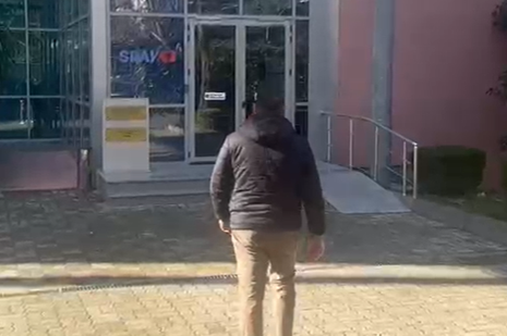 -640-0-1768215975xkellici-387