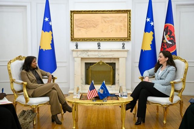 -640-0-presidentja-osmani-te-ngarkuaren-me-pune-te-shba-ne-kosove-1-696x464-1769759577