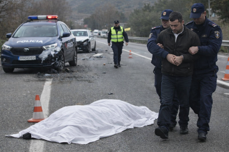 7fa35b52-6bf7-40ce-9f6b-7a7d8edb183c