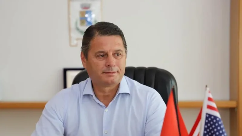 -800-450-1737115562xpjerin-ndreu-854