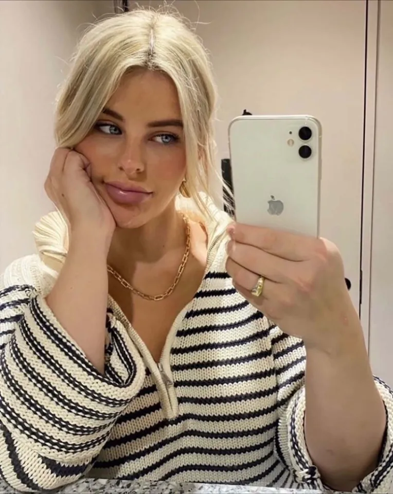 glamorous-ex-criminal-justice-worker-990760397