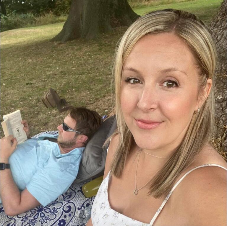 married-deputy-headteacher-all-girls-1012274485