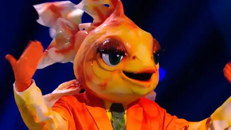 masked-singer-goldfish-anne-marie-1049196566