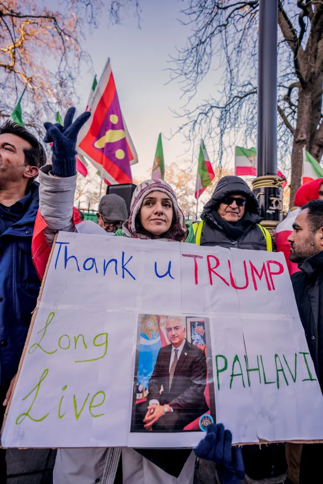 young-iranian-exile-thanks-us-1049324021